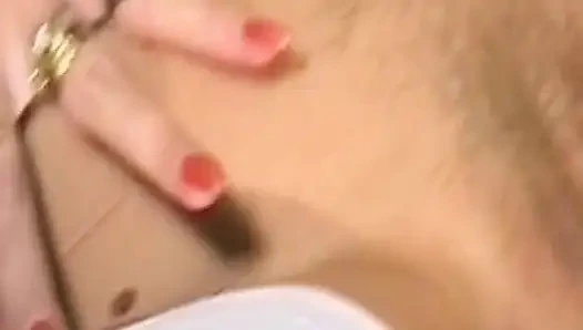 Alman hatun portakaldan döl tadını seviyor