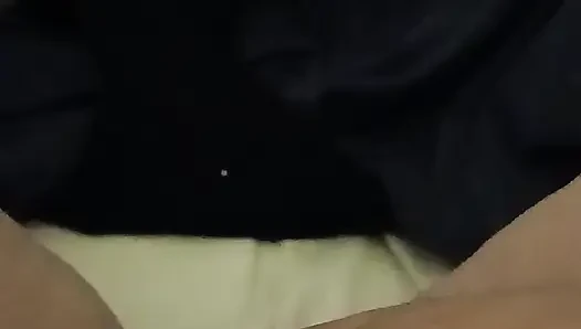 Voll mit perlen und analkugeln gestopft