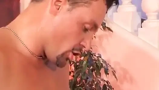 Mollige MILF aus deutschland ist hier, um seinen schwanz zu reiten
