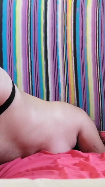 My pretty-faced amateur wife gives me deep throat until she cums all over me and drinks it. | Clip 2