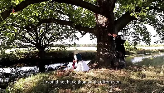 Eva si cewek cantik tukang cuci menggoda dan goyang pantat dan dihukum gara-gara ini