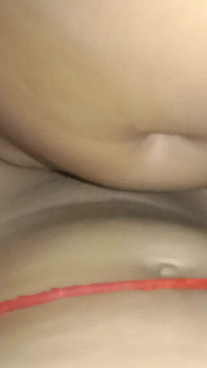 primera vez perdiendo virginidad. Tiene el coño muy apretado. Sexo hardcore muy doloroso | Clip 2