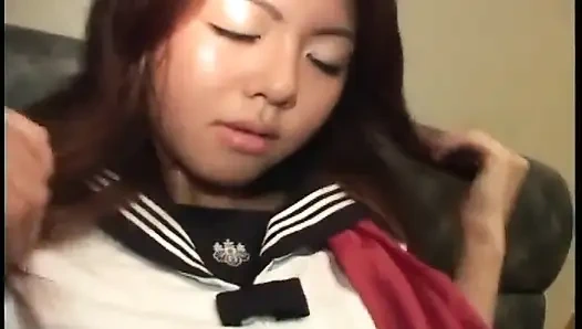 Vollbusiges mädchen genießt es harten schwanz