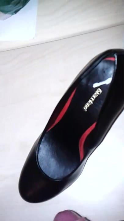 Shoe cumshot