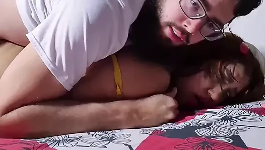 Kalın üvey kız kardeşle son bir kez