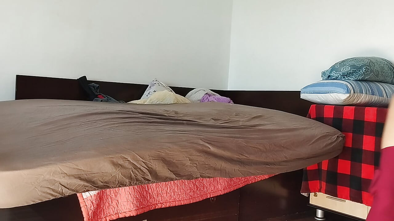 Amateur wife has fun trying on clothes and cutting them. Amateur wife vacuuming naked in the house.