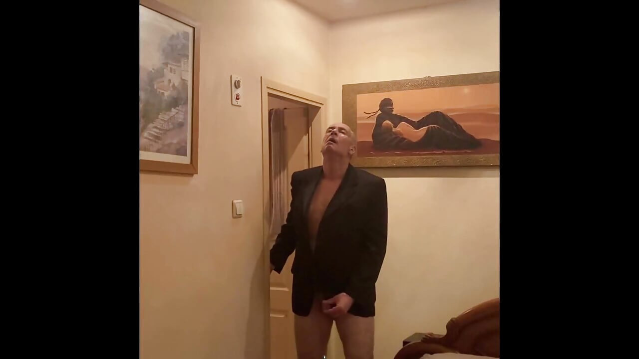 Brzo pušenje cigareta u sobi za pušače