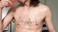 Domelook voyeur'sub strip és dildó szopás