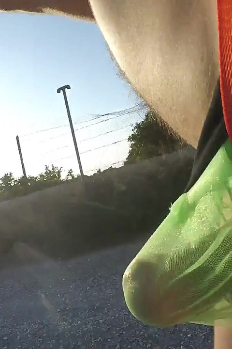 Tanga mea se rupe în timp ce rulează și am caugh nud de un biciclist