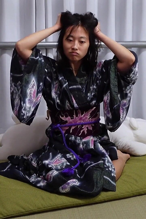 Pretty in Kimono - Japanese Model Masturbates After a Photoshoot