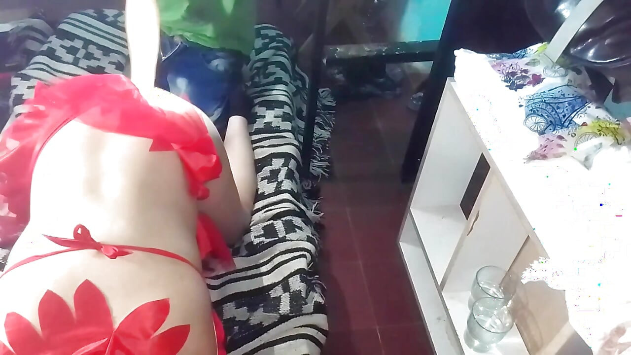 On mě saje a dávám to do sexy ďábla
