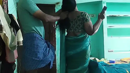 Tante tamil lagi nonton tv sebelum aku hot sama dia