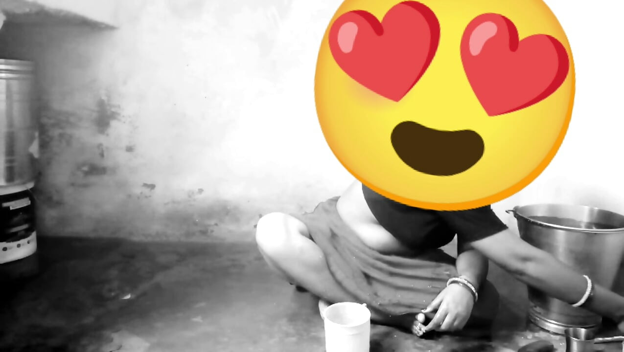 Shilpa bhabhi ka black and white mein kya lag raha hai sexy figure aur khire se  bur Chod rahi hai