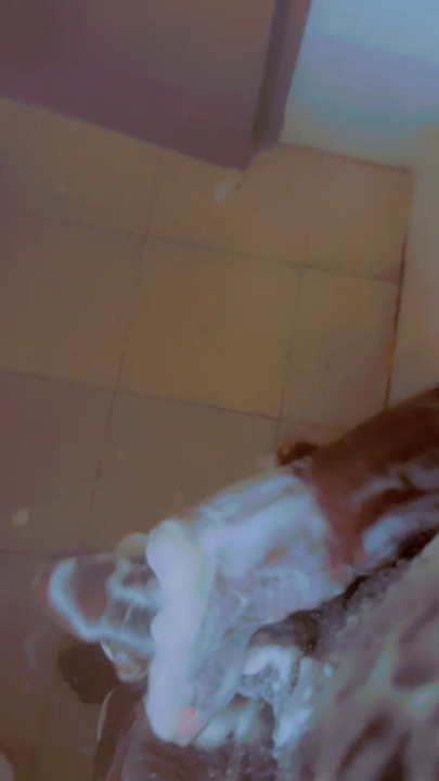 Peri mi kurac sa mnom