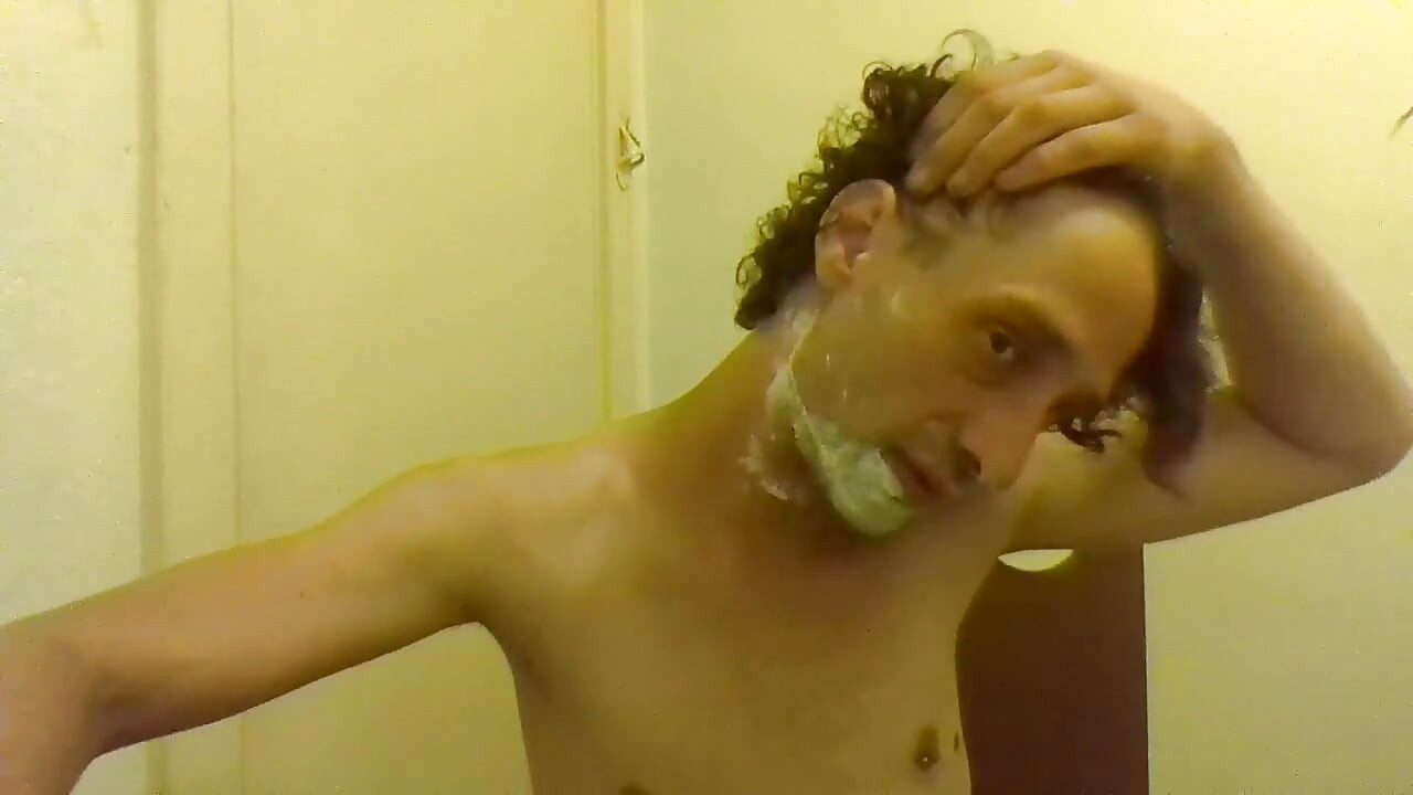 Gesicht rasieren fetisch Fanclub Video des monats - August 2021
