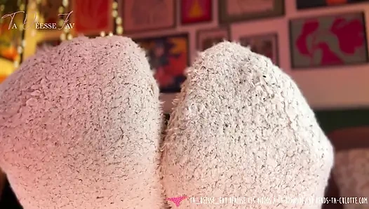 Vends-ta-culotte - güzel Fransız dominatrix kirli çoraplarıyla mastürbasyon yapmana izin veriyor