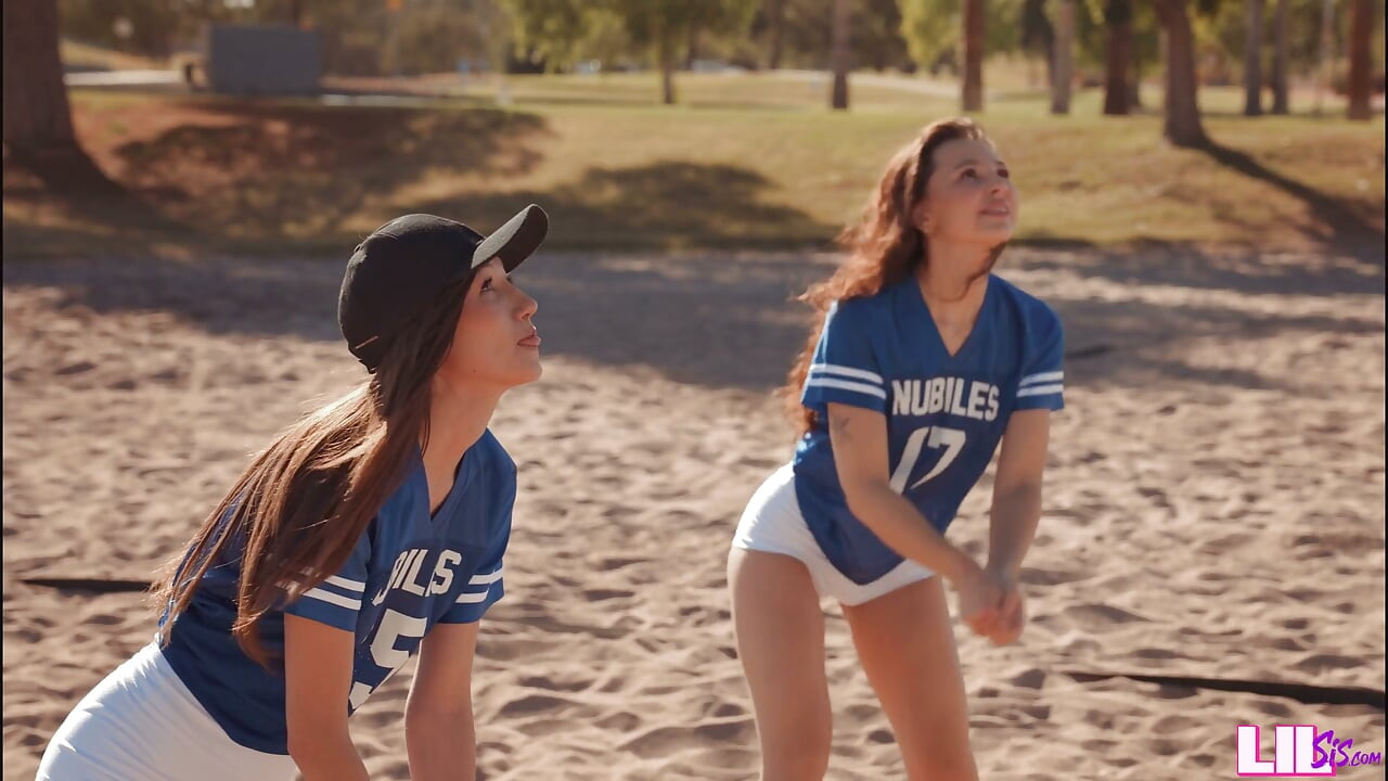 Theres No I in Threesome - S2:e2