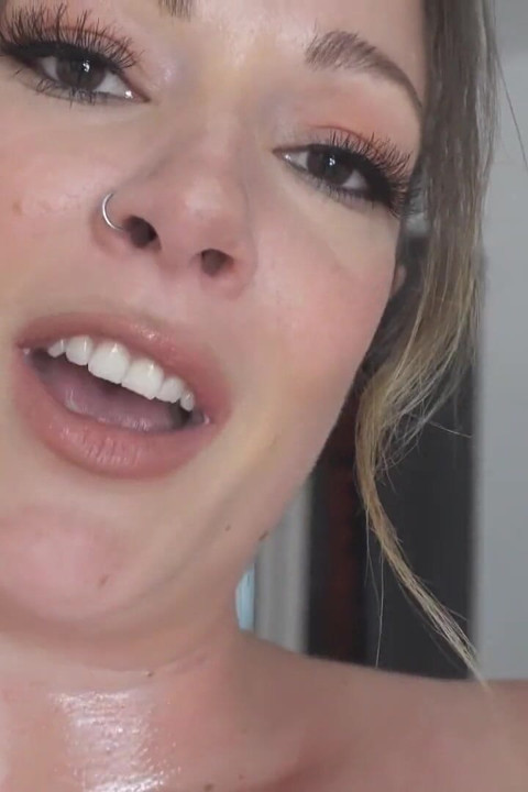 A Post Workout Snack for a Hungry Giantess