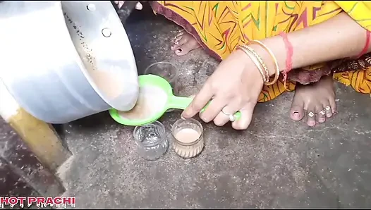 Prachi Apne dudh ka chai banake sasur ji ko piladiya