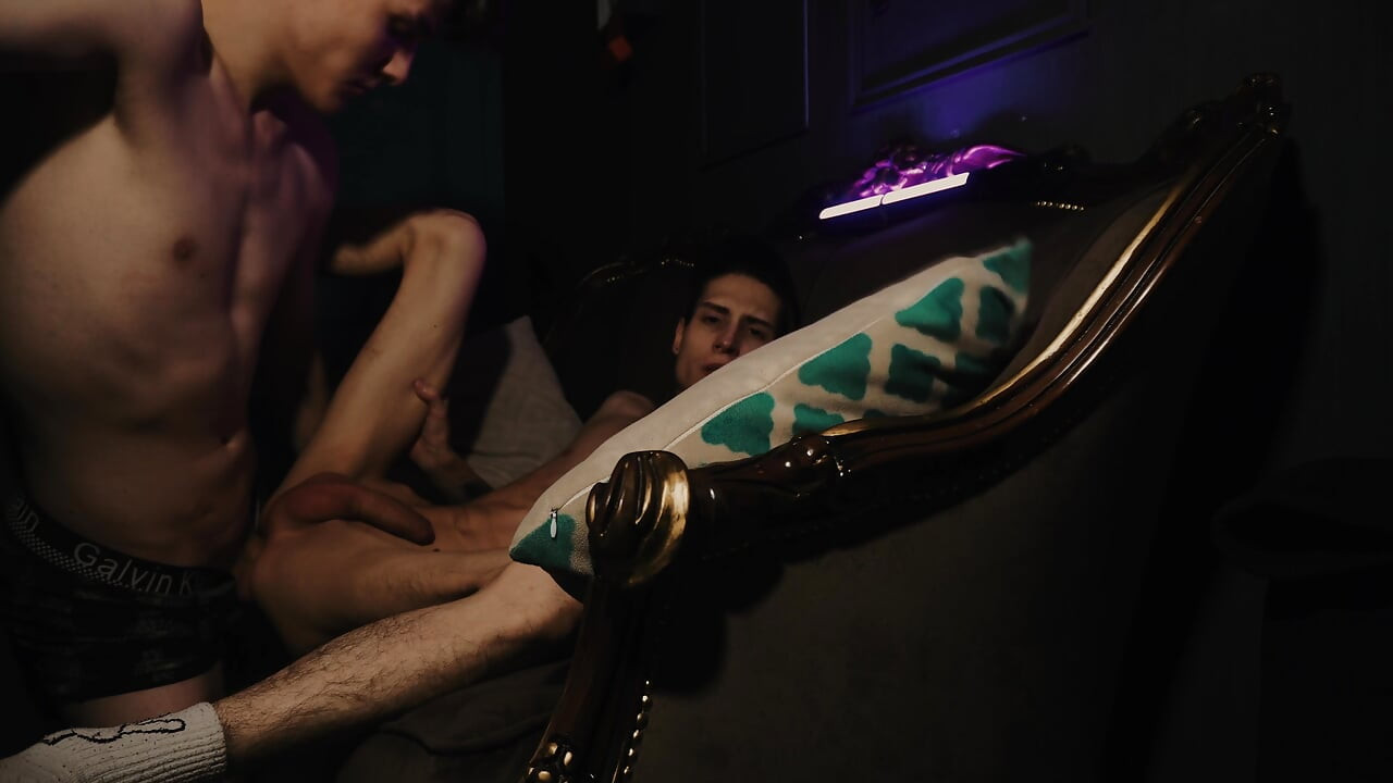 Oh! what an elegant anal fuck in an amazing setting