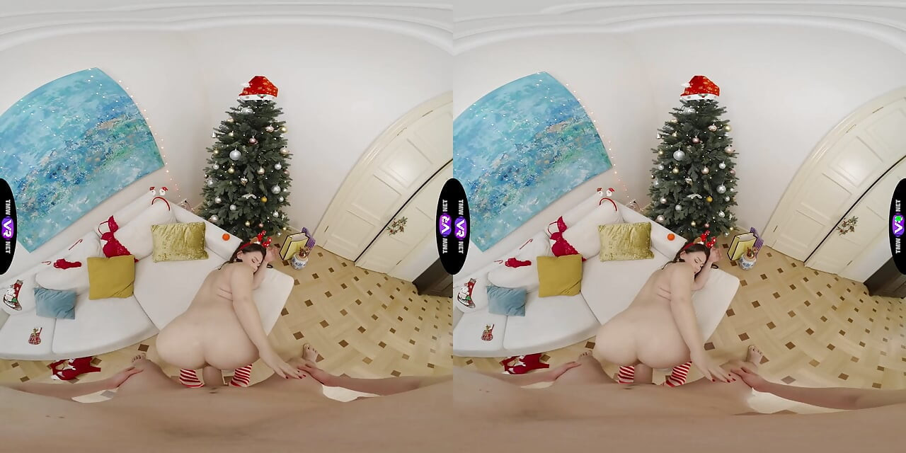 Amelia Ost Forgets Gift Then Kneels For Deep Blowjob And Passionate Fuck - TmwVRnet