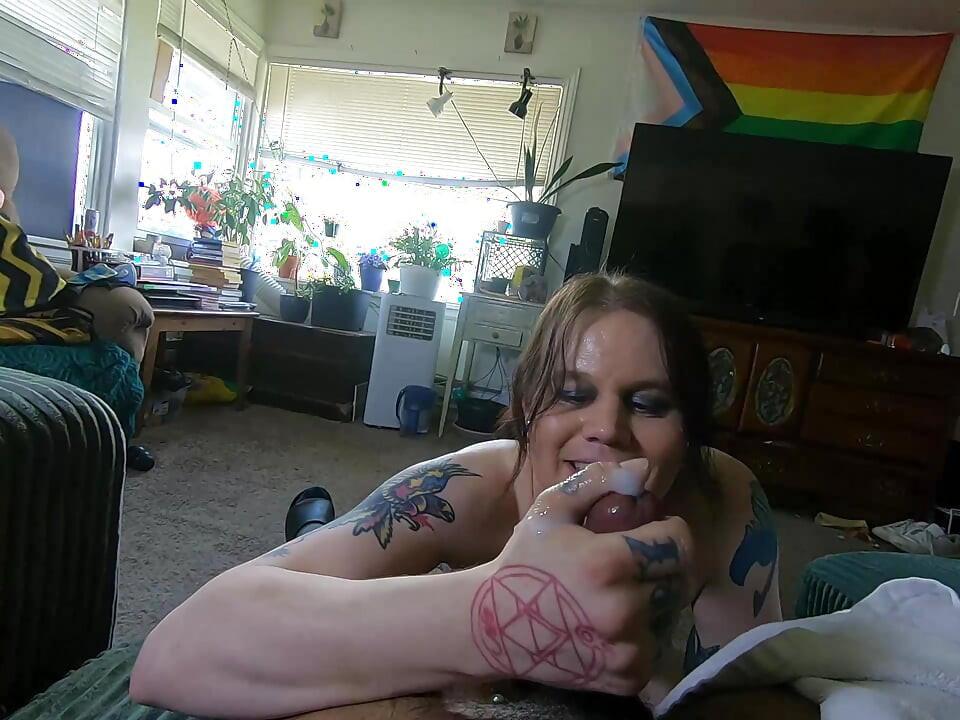 Making Things Grow: Jaymie Jameson Gives Deepthroat Blowjob to BBC POV