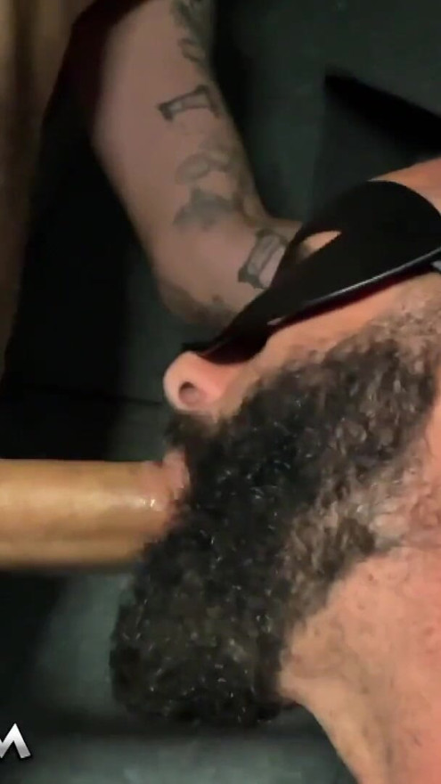 Citebeur.com - Plan pipe arabe barbu footballer latino | Clip 1