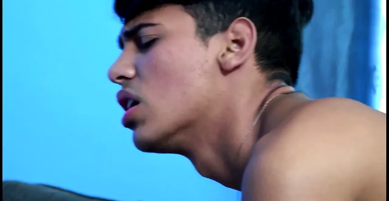 Daddy rims and barebacks the Indian exchange student