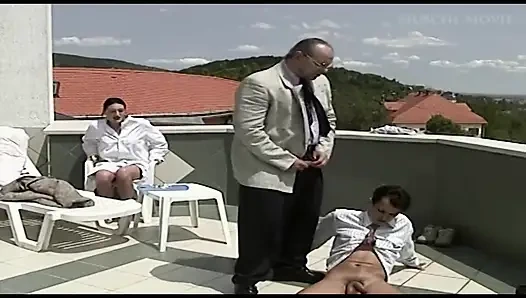 Bana Karşı Sıraya Giriyor