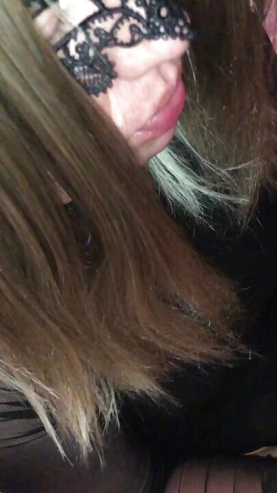 Le dio una a un hombre mayor