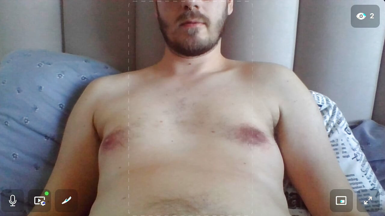 順從的白人Beta廢物被玩弄乳頭