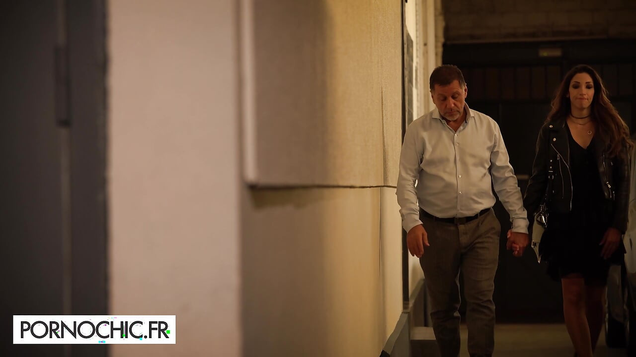 Sex în grup și penetrare dublă cu Clea Gaultier