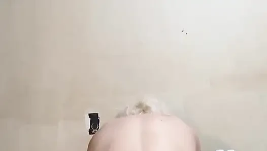 Twerking N Squirting Slut