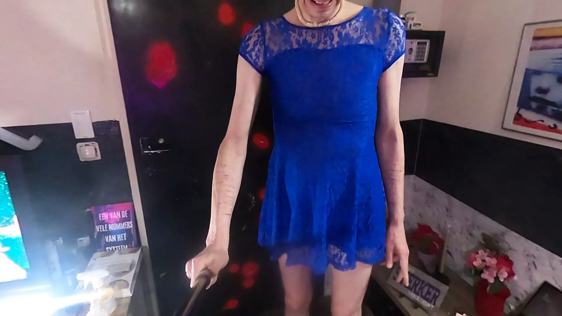 Sell clothing ask for the manyvids store