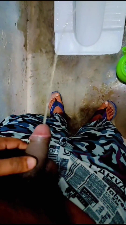 Must-see moment from "Desi teen indian boy peeing in public toilet"