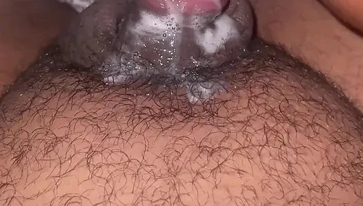 Jerking off till I have cum pouring