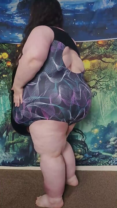 SSBBW tłusta bogini stroje kąpielowe przymierzają