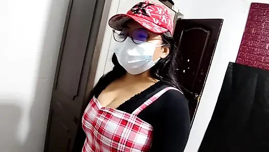 Discovery of pleasure: The stepmother surprises her stepson with her underwear and decides to indulge his fantasies.