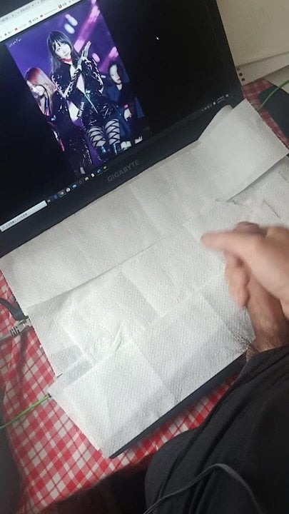 Hani cum tribute