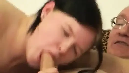 Chubby Amateur Teen Gets Big Facial After Riding Cock