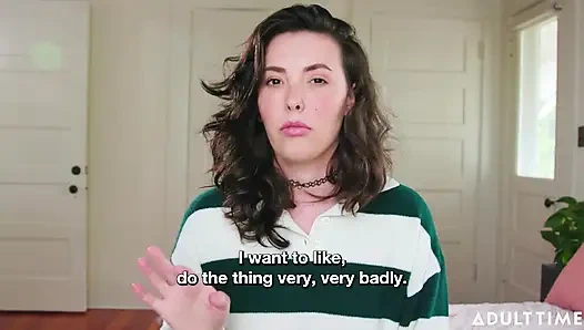 Casey Calvert Hancurkan Koleksi Berharga Penggemar! | Pornstar Interview | Khusus orang dewasa