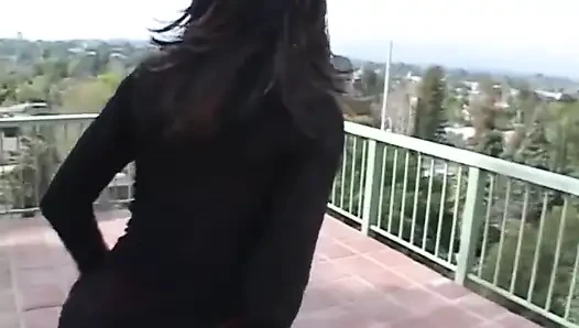 Çok seksi zenci kız amcığını parmaklıyor... Memelere boşalma