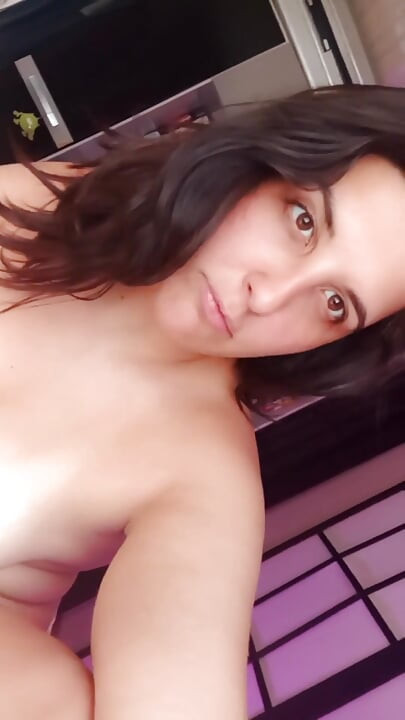 Nude Horny and Doing Big Bubbles for You - Bunny Looner