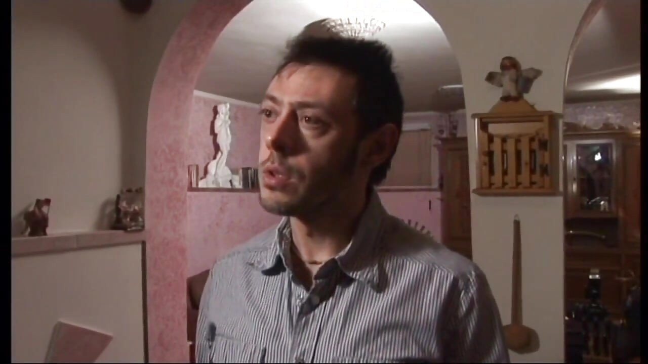 Curvă italiană păroasă...