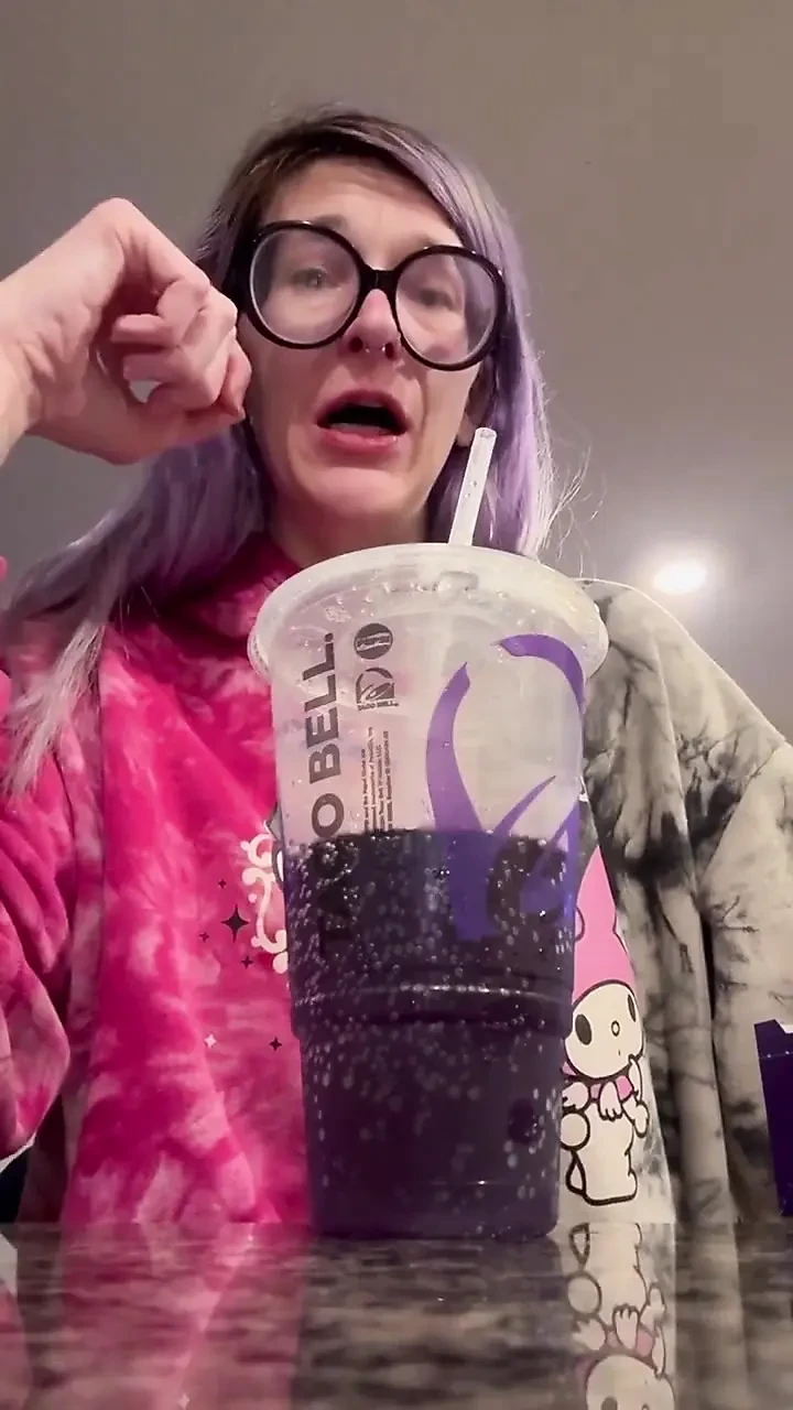 67 Giantess Eating & Burping