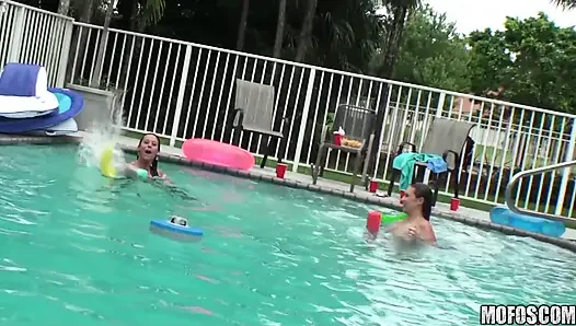 Real Slut Party - Sexy Sunni Mayweather & Bridgete Turn a Pool Party Into a Wild Hardcore 4some