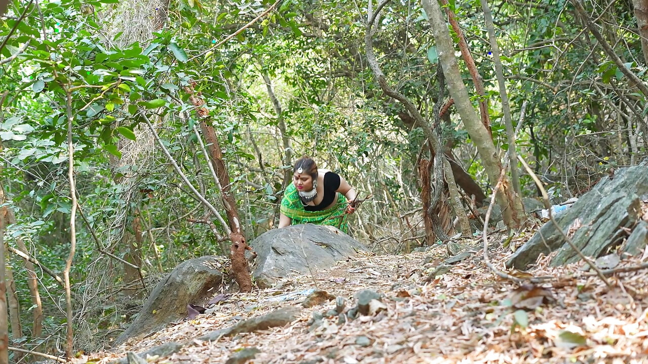 A stranger met a girl in the jungle, and they had a wonderful time exploring together.