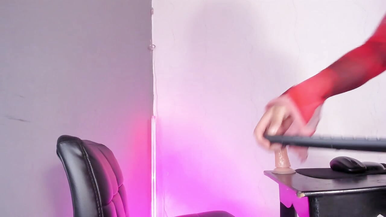 Bella Sissy Wiggles and Bounces Her Fat Ass in Your Face While Deepthroating Her Giant Dildo