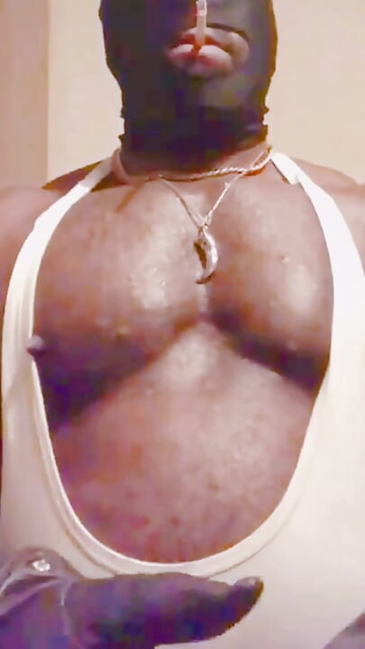 Verbalno igranje velikih mišića sisa i sesija pušenja kurca