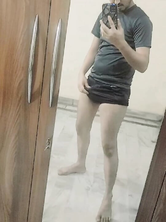 Desi lund khada hai